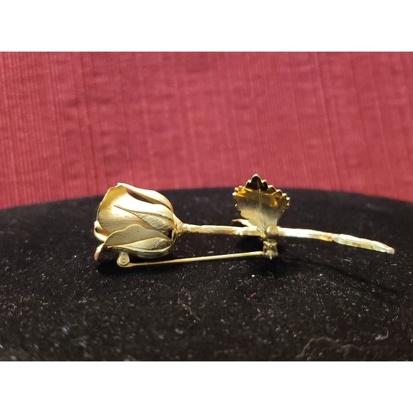Vintage Unsigned Rose Floral Brooch Pin, Gold Tone Rose With Stem And Leaves - Picture 2 of 9